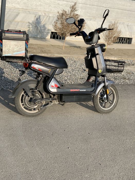 Bonvi електроскутер сотилади