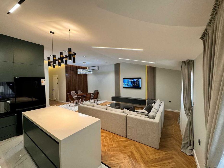 ЖК Акай Сити! Сдается новая 4-х комнатная квартира!