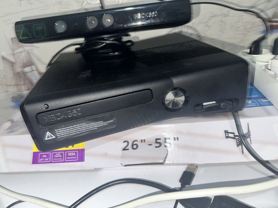 xbox 370 slim идеал рабочий есть обмен на скутер с моей доплатой