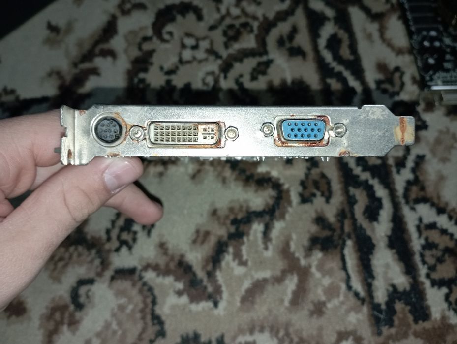 Две видео карты в отличном состоянии