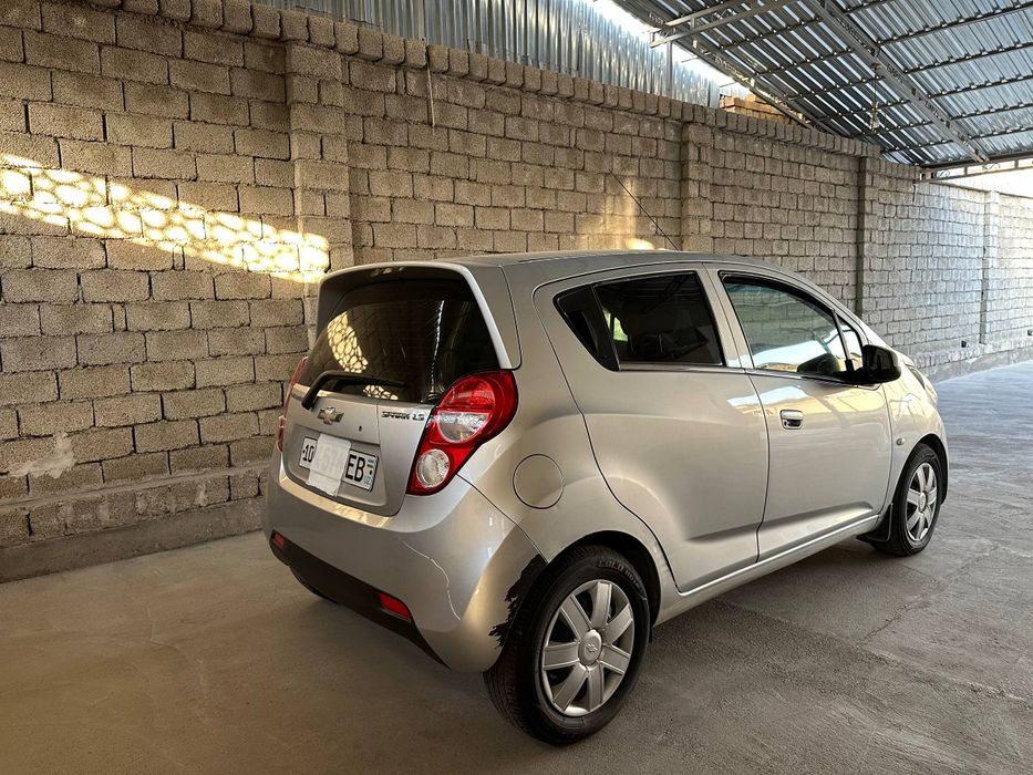 Spark серый 2015