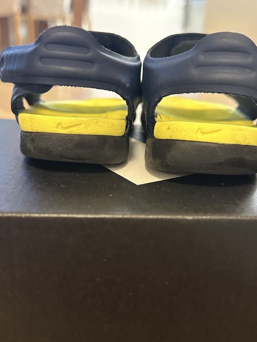 Сандали Nike 26 номер