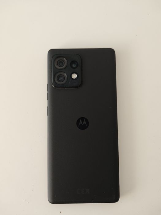 Vând Motorola edge 40 pro
