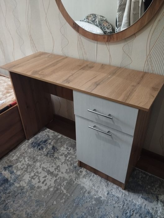 Продам спальный гарнитур