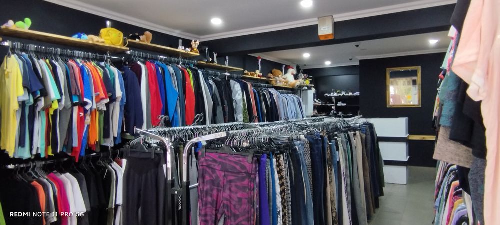 Închiriez spațiu comercial în Onesti