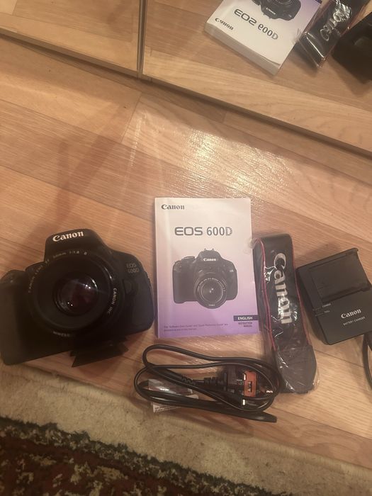 Продам Canon EOS 600D Фотоаппарат