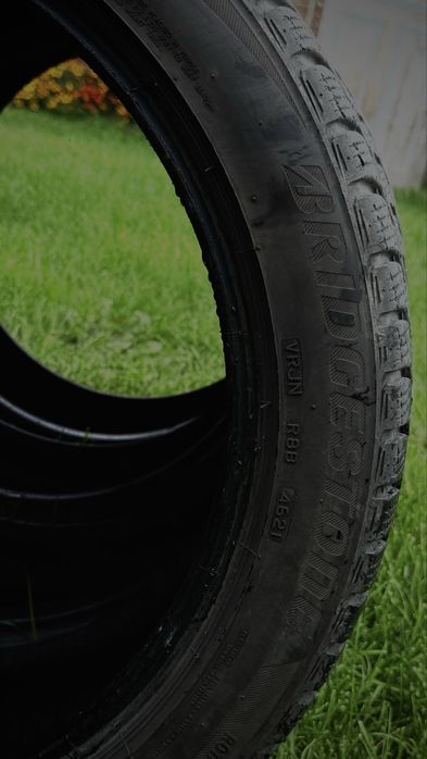 Зимни гуми 235/45/R19 BRIDGESTONE