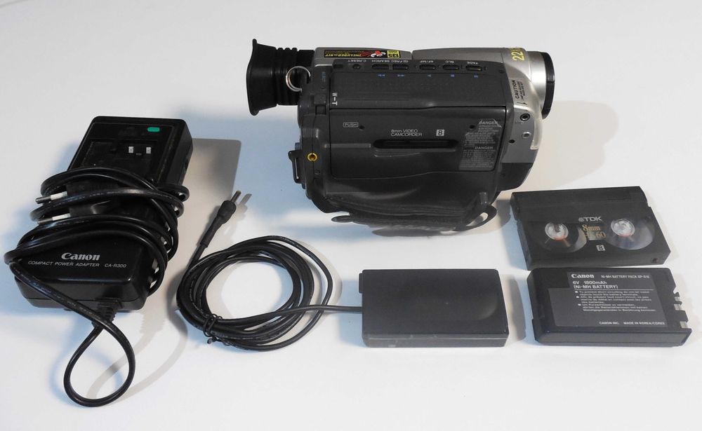 Vand  camera Video miniDV JVC DX300 si camera Canon video 8mm