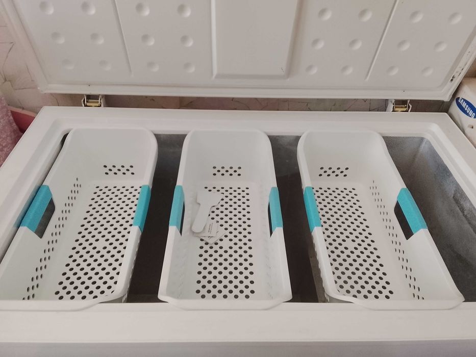 Морозильник Ларь « Midea »