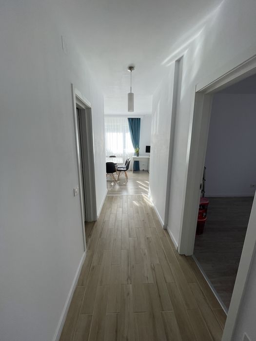 Inchiriez apartament 3 camere