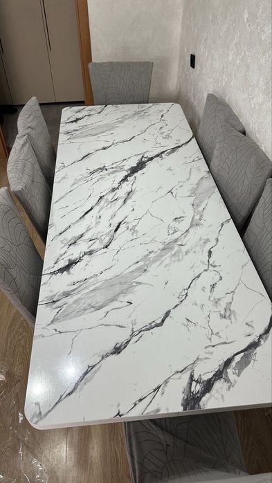 Продам срочно Кухонный стол