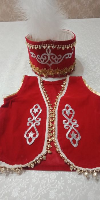 Национальная костюм для девочек