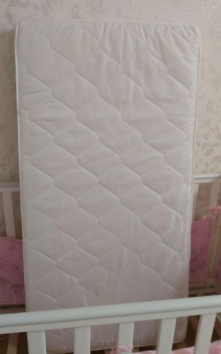 Продам детскую кроватку