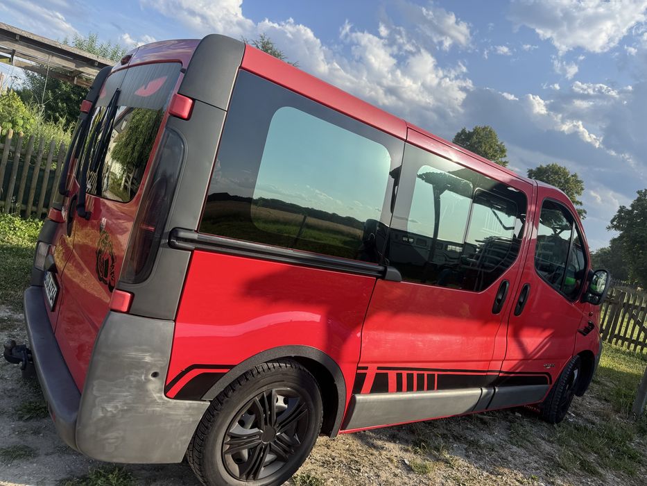 RENAULT Trafic 2002 — imagine 2