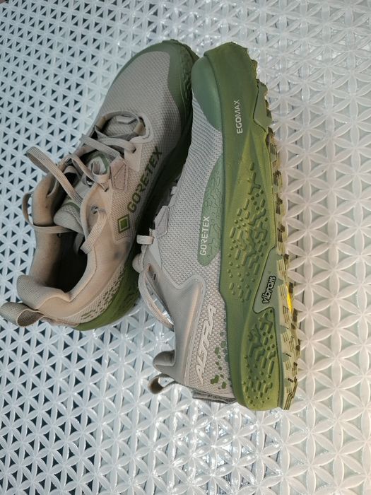 Altra gore tex vibram 43 razmer