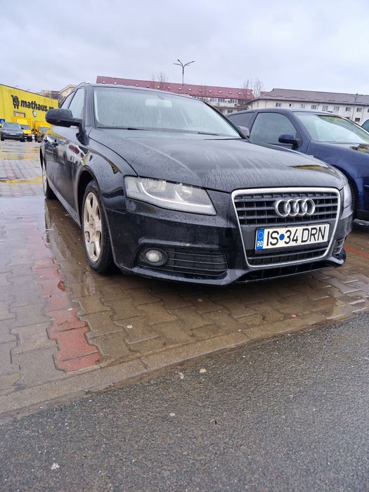 Vând Audi A4 2010