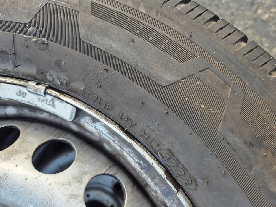 2 Anvelope VARA IARNA - 215/65/16C - Hankook CA NOI DOT 2022 !