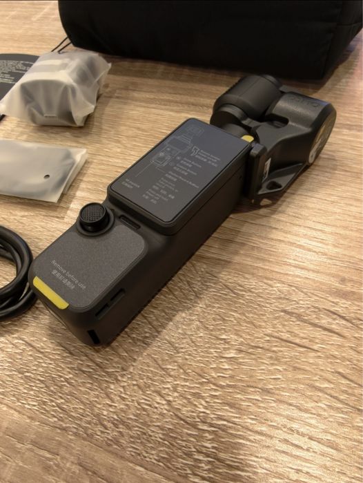 DJI Osmo Pocket 4 Creator Combo