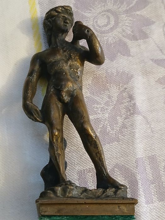 Statuie bronz masiv