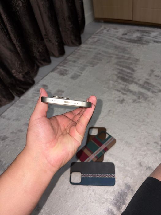 Айфон 15про Макс 256г е сим 280000тг срочно одан томен никак