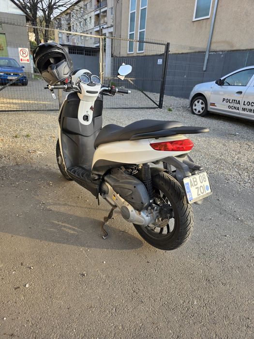 De Vanzare Piaggio Carnaby Cruiser 300