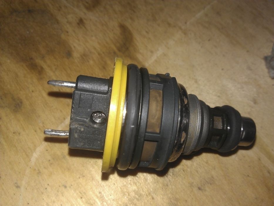 Форсунка моновпрыска гольф 3, венто,пассат