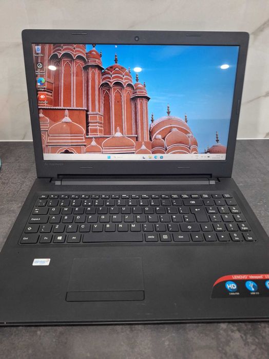 Laptop Lenovo Ideapad impecabil