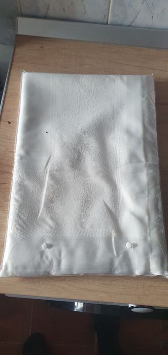 Fata de masa noua