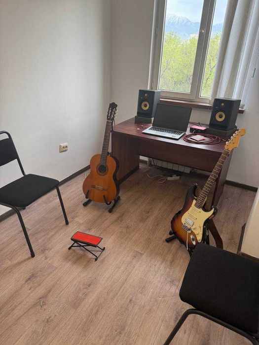 Уроки игры на гитаре.