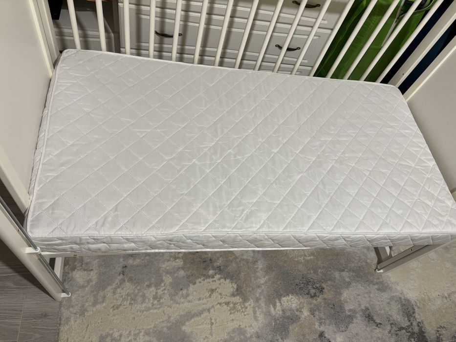 Patut lemn copii bebe baby needs si saltea