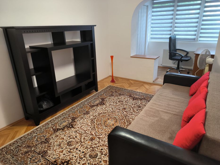 Închiriez apartament 2 camere, et.2, nou