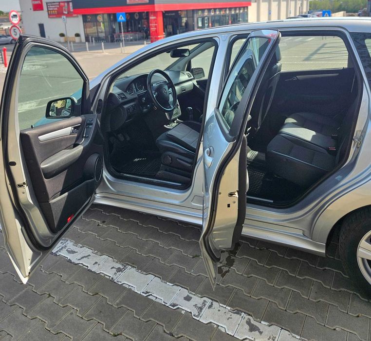 Masina Mercedes 160CDI, AC break, Disel, 1991 cm3