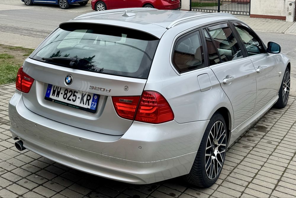Vand BMW 320d / E91 / FACELIFT / 4X4 / 177cai / AUTOMAT / NAVI / IMPECABIL