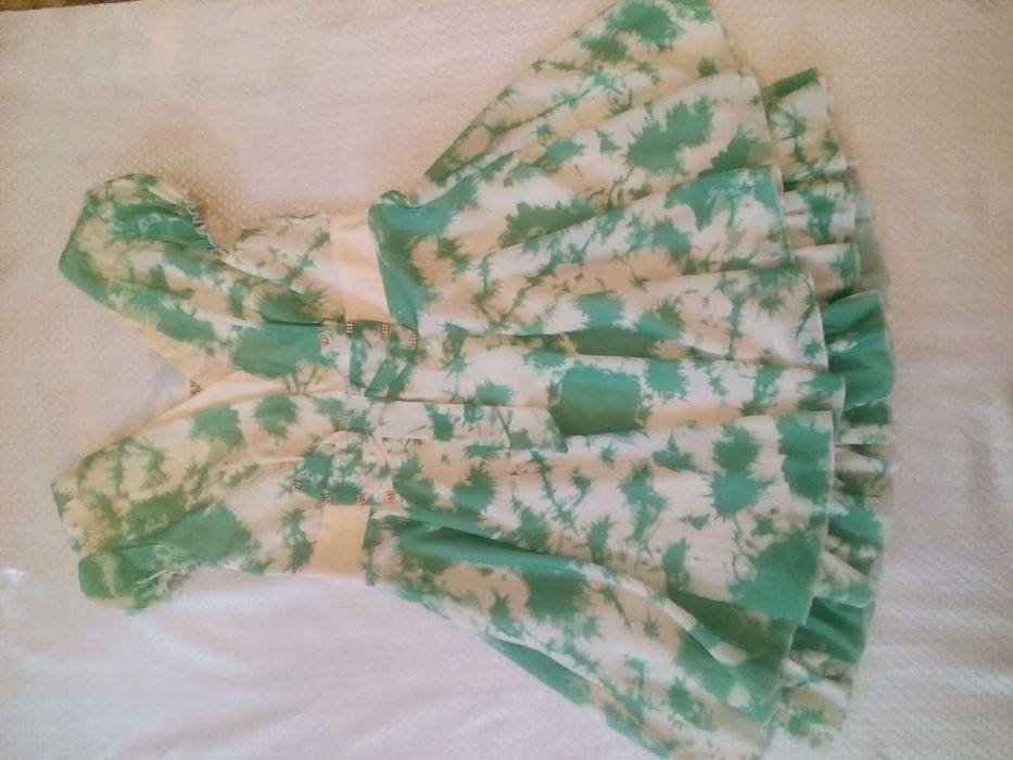 Платья шелковые , нарядные