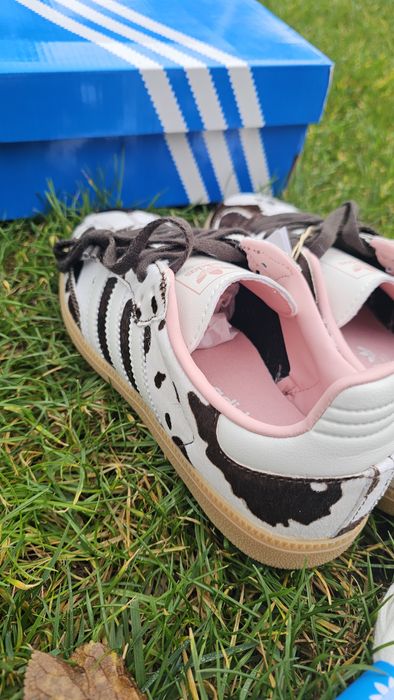 Aadidas samba cow print size 37 true to size
