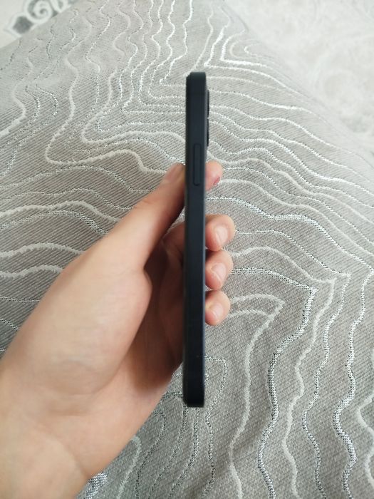 Айфон 12 128гб..