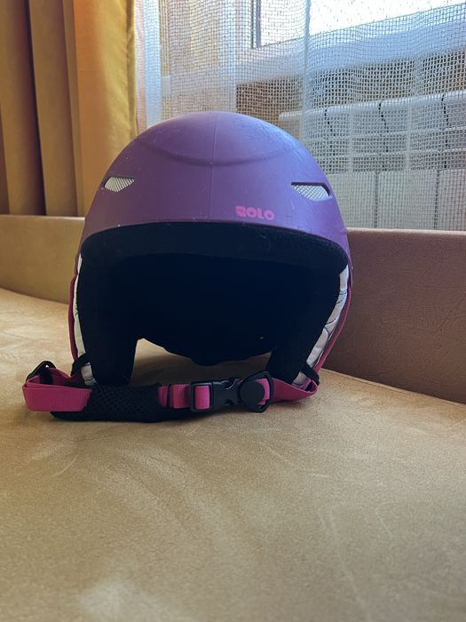 Скиорска каска лилава