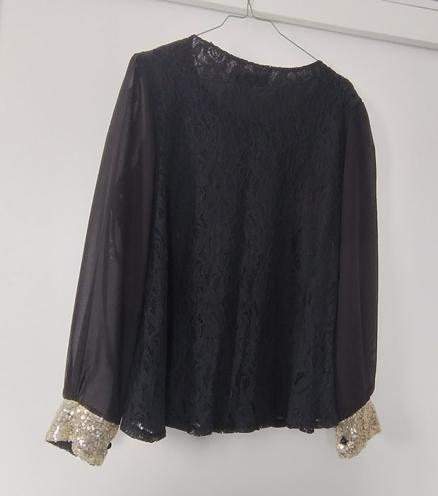 Bluza sobră și elegantă cu manșete și guler cu paiete