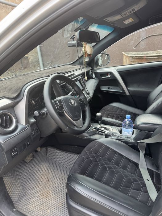 Автомобиль отличном состаяние!