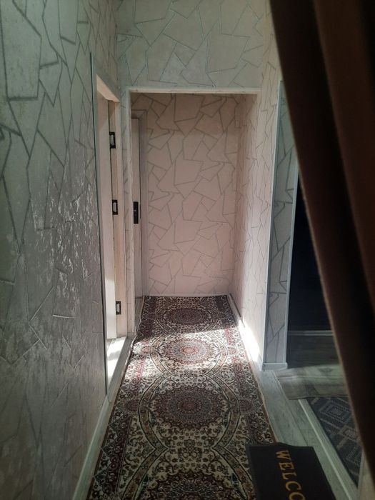 Uy sotiladi Gulistondan