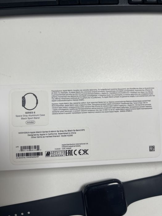 Продаю срочно Apple Watch 6 44mm