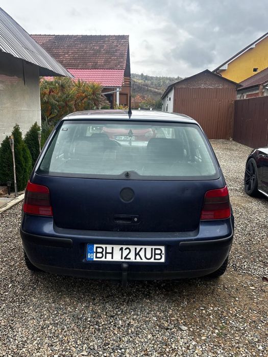 VOLKSWAGEN Golf 2000 — imagine 3