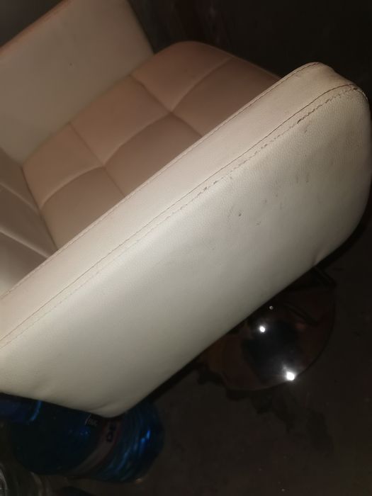 Бар столове бели