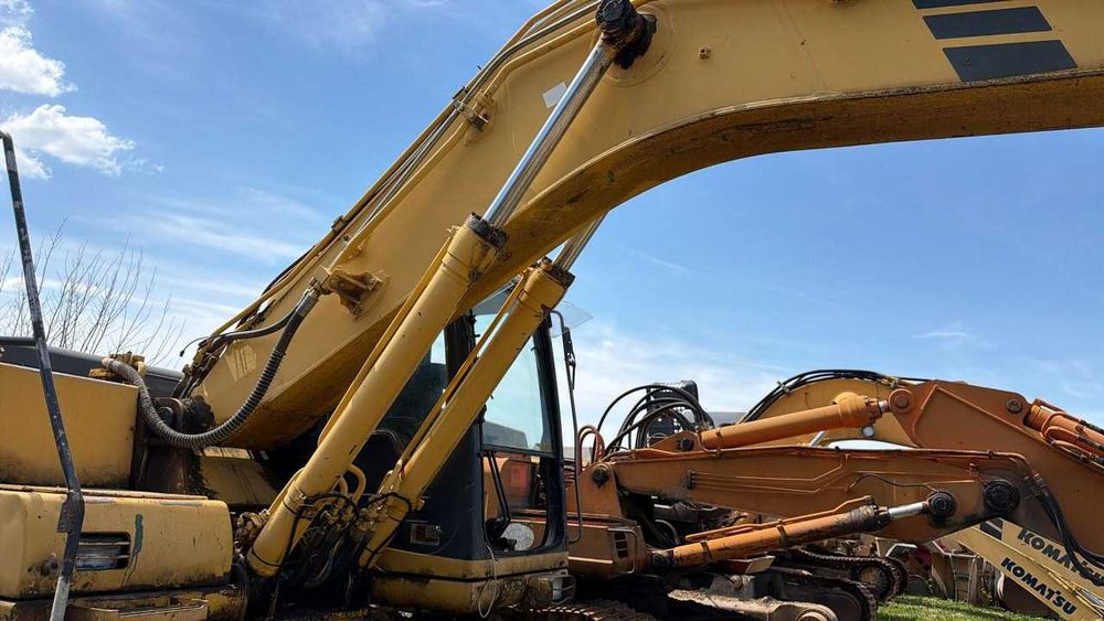 Cilindru hidraulic excavator Komatsu PC210 LC
