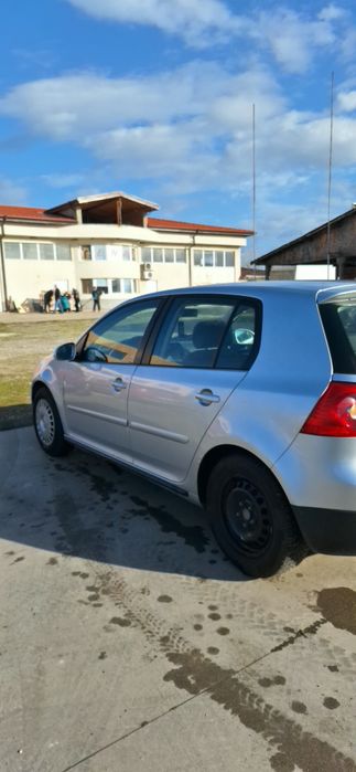Продавам  VW GOLF  5