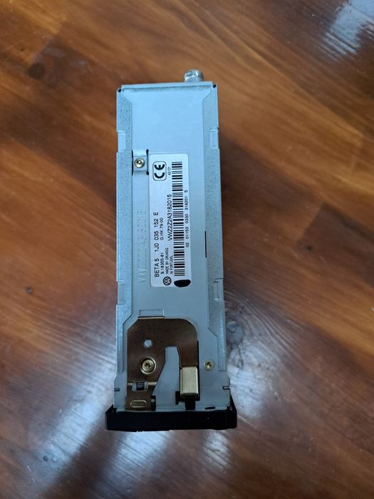 Casetofon original VW Beta – perfect funcțional