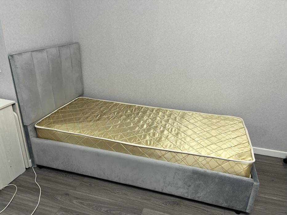 Продам кровать односпальную