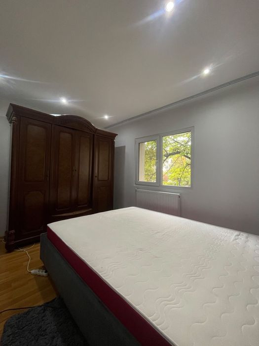 Persoana fizica inchiriz apartament 3 camere zona piata dacia