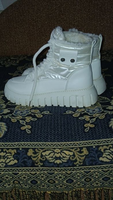 Женские зимние дутики