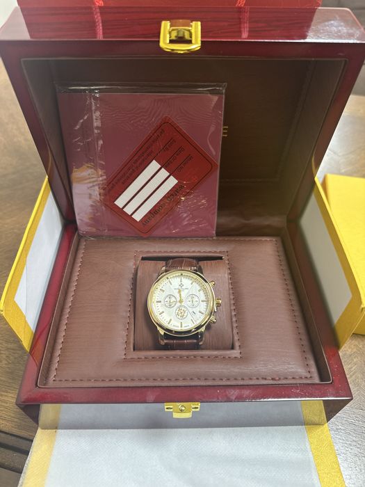 Продаю новые часы